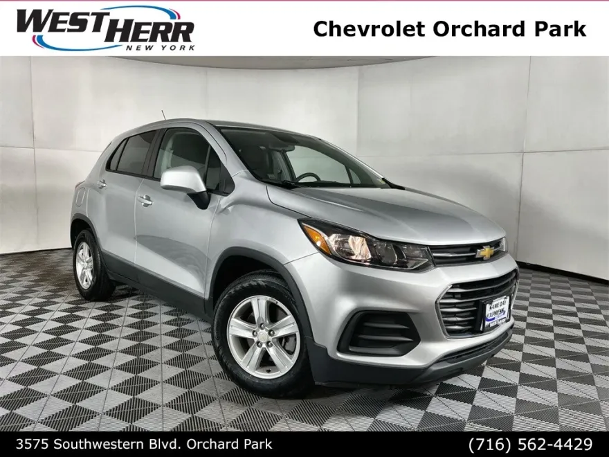 2019 Chevrolet Trax LS photo 1