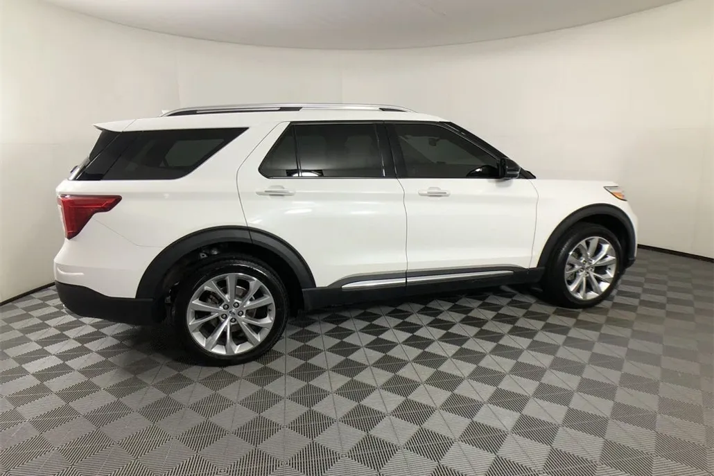 2023 Ford Explorer Platinum photo 1