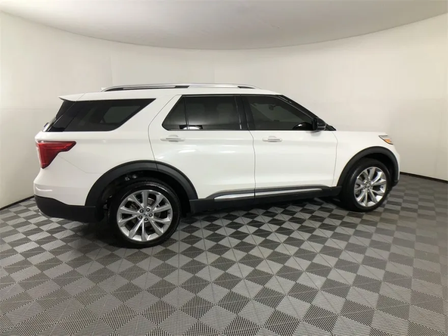 2023 Ford Explorer Platinum photo 1