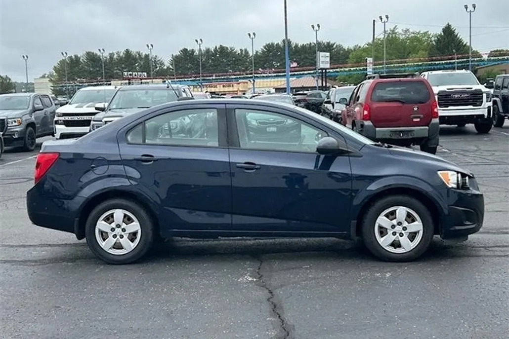 2015 Chevrolet Sonic LS photo 1