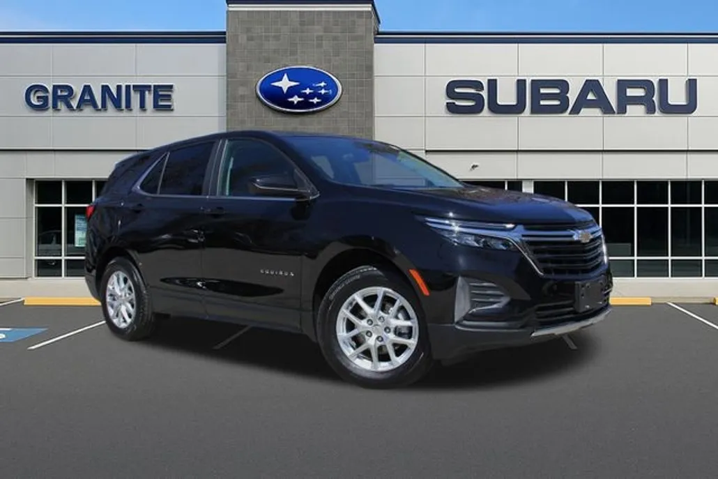2024 Chevrolet Equinox LT photo 1