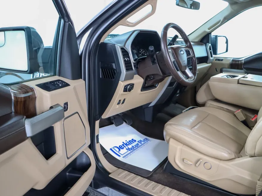 2018 Ford F-150 Lariat photo 1