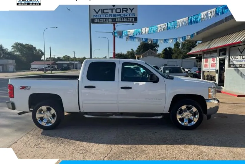 2013 Chevrolet Silverado 1500 LT photo 1