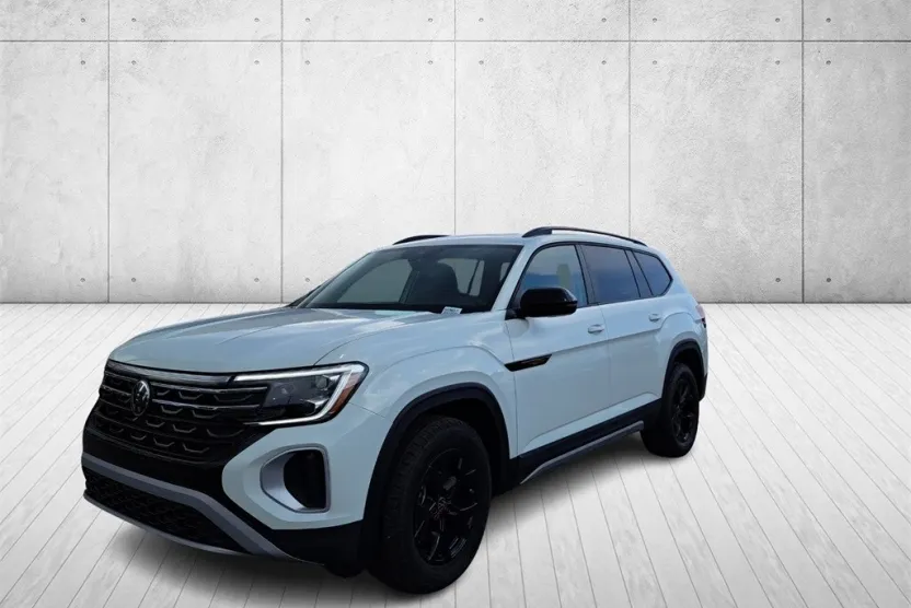 2025 Volkswagen Atlas SE Technology Peak Edition photo 1