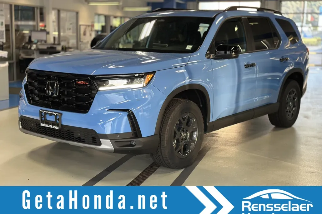 2025 Honda Pilot TrailSport photo 1