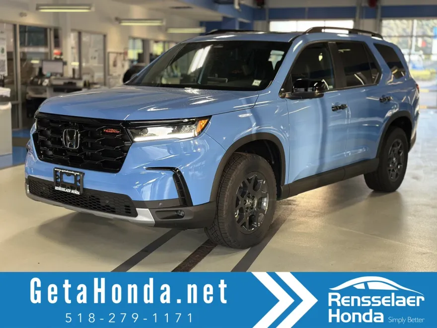 2025 Honda Pilot TrailSport photo 1