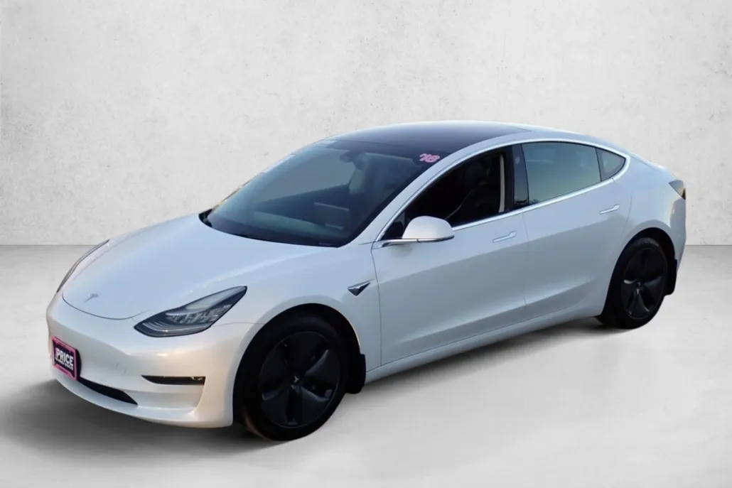 2018 Tesla Model 3 Long Range photo 1