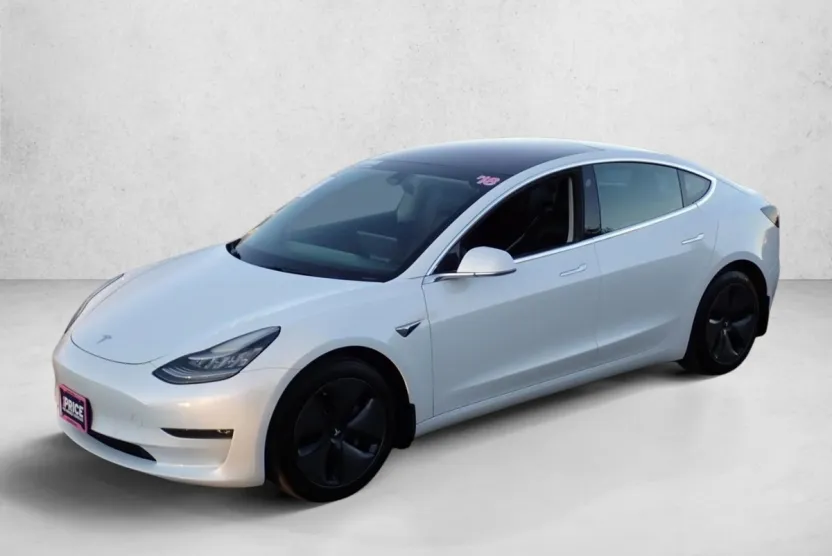 2018 Tesla Model 3 Long Range photo 1