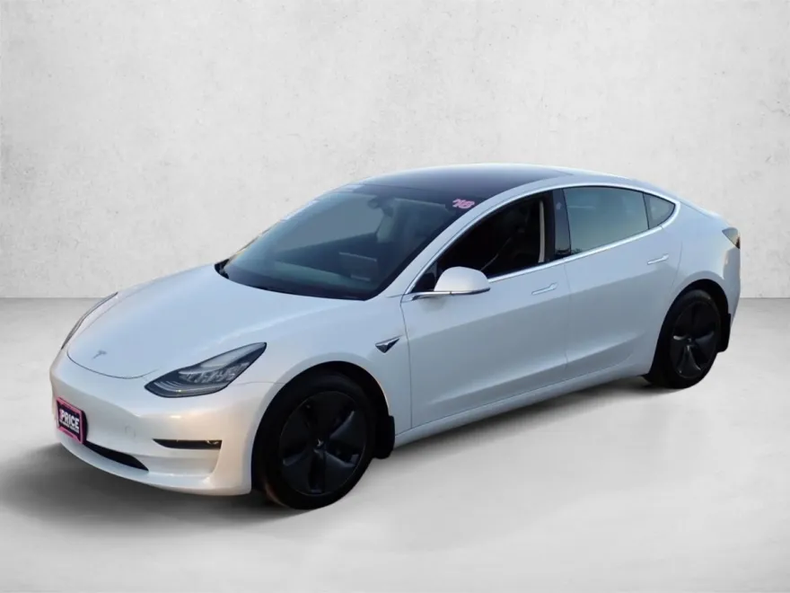 2018 Tesla Model 3 Long Range photo 1