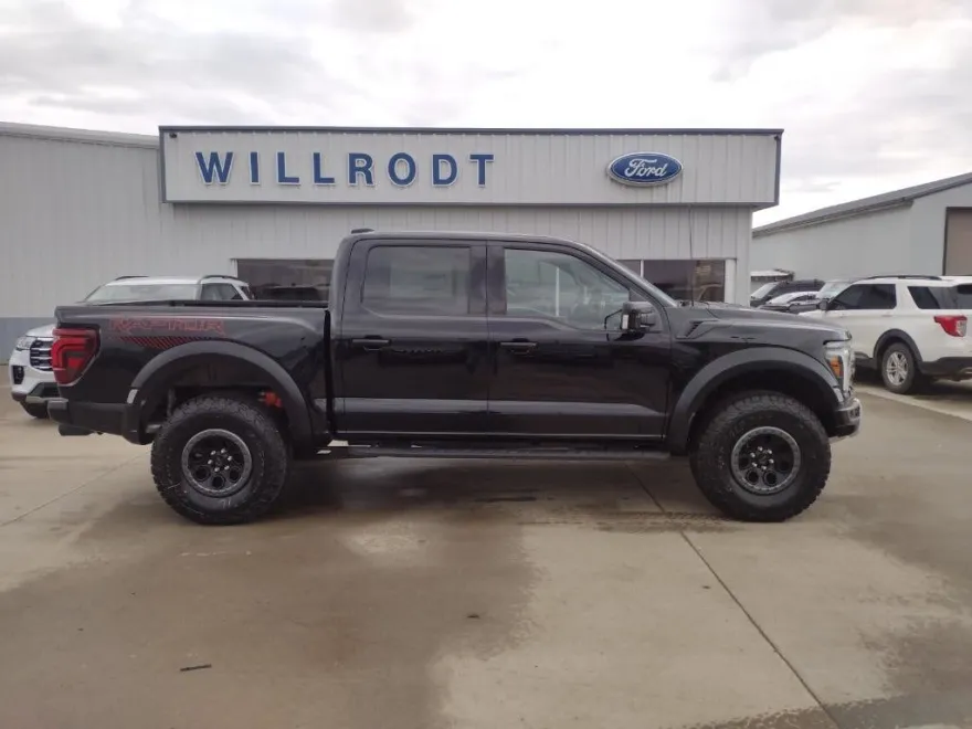 2025 Ford F-150 Raptor photo 1