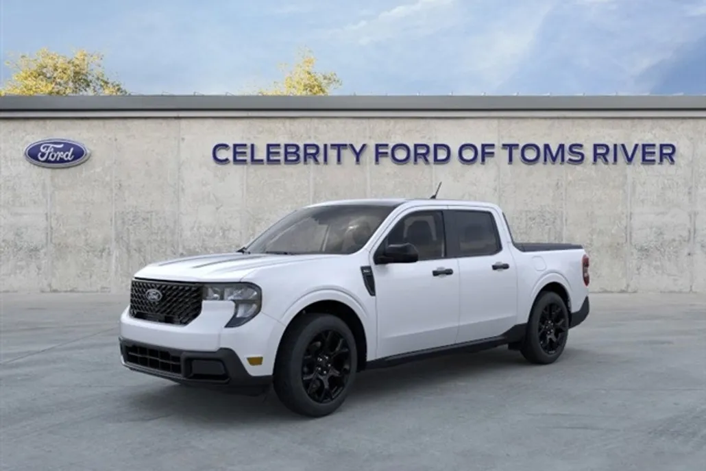 2025 Ford Maverick XLT photo 1
