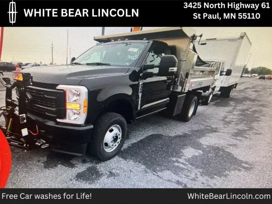 2023 Ford F-350 XL photo 1