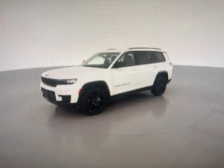 2023 Jeep Grand Cherokee Altitude photo 1