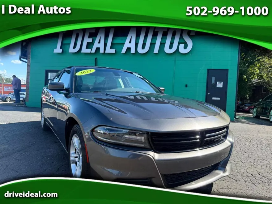 2019 Dodge Charger SXT photo 1