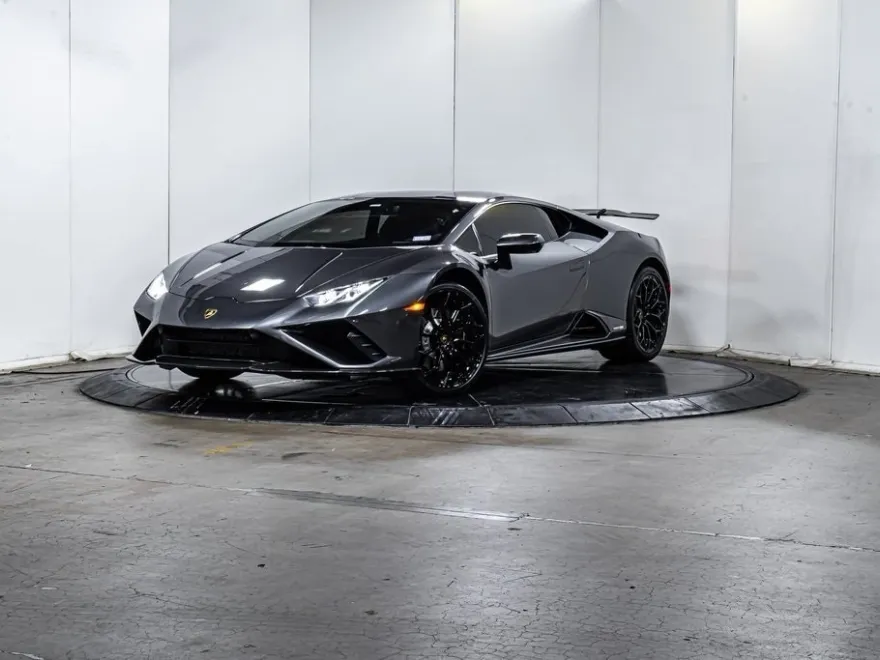 2022 Lamborghini Huracan Evo Coupe photo 1