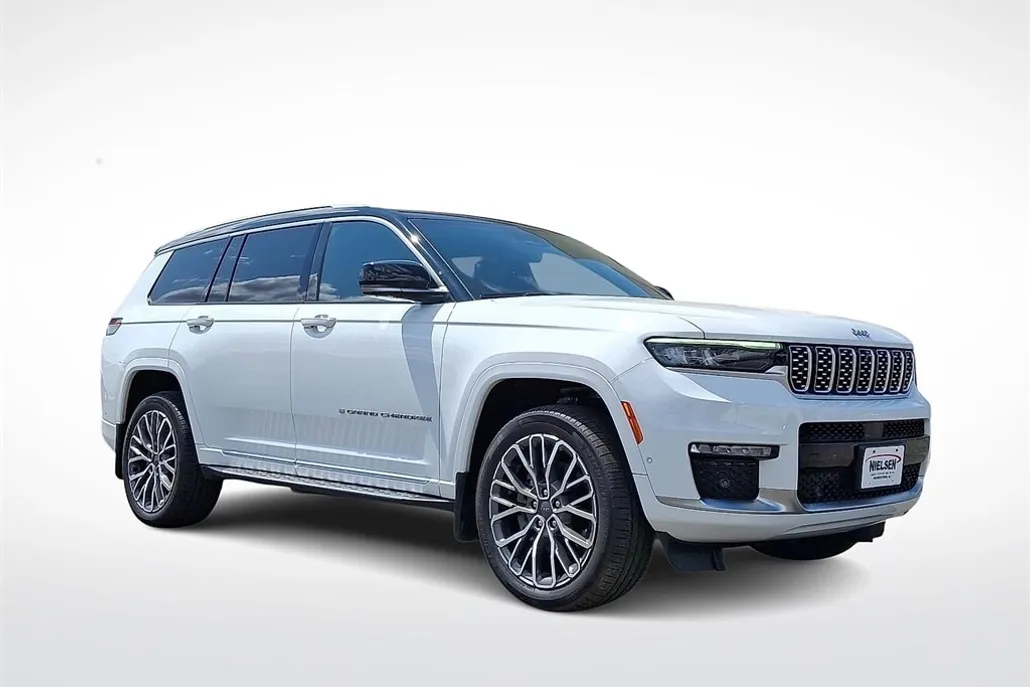 2021 Jeep Grand Cherokee L Summit Reserve photo 1