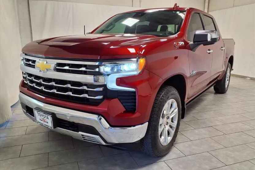 2024 Chevrolet Silverado 1500 LTZ photo 1