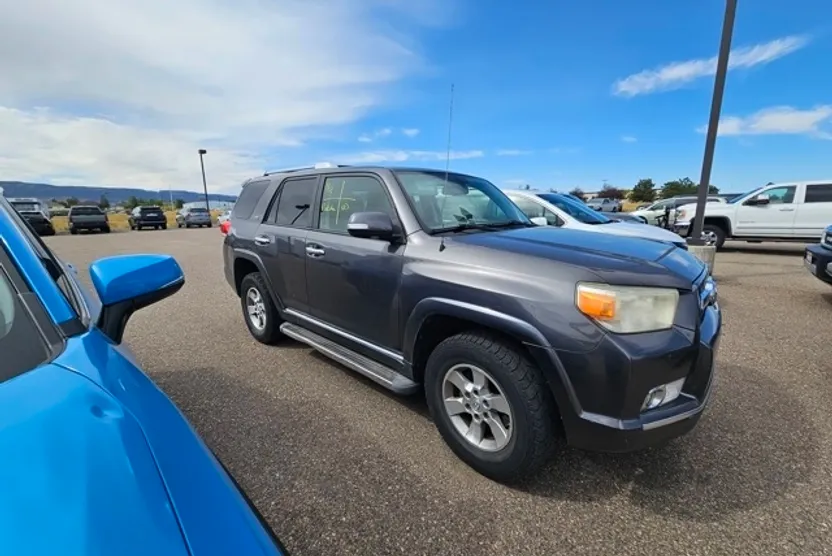 2011 Toyota 4Runner SR5 photo 1