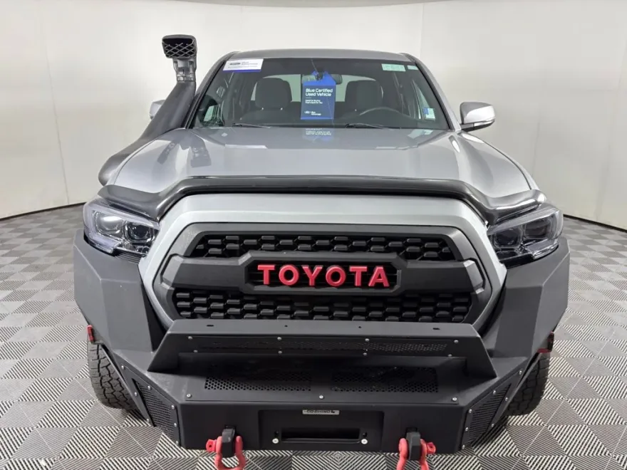 2017 Toyota Tacoma TRD V6 photo 1