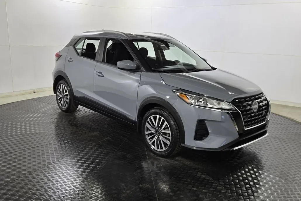 2024 Nissan Kicks SV photo 1