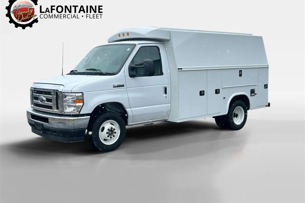 2025 Ford E-350 Base photo 1