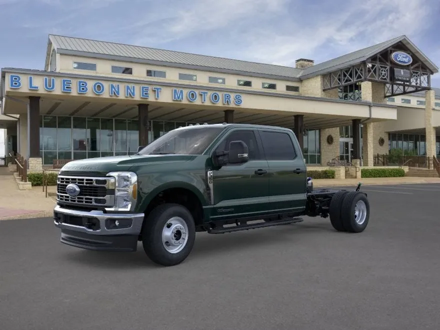 2025 Ford F-350 XL photo 1