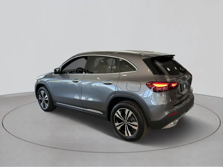 2025 Mercedes Benz GLA 250 4MATIC photo 1