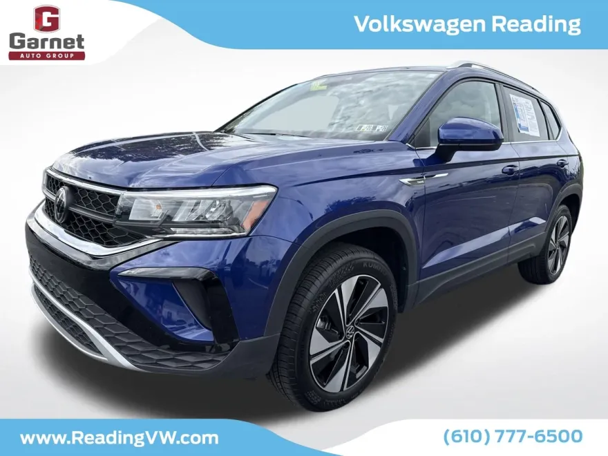 2024 Volkswagen Taos SE photo 1
