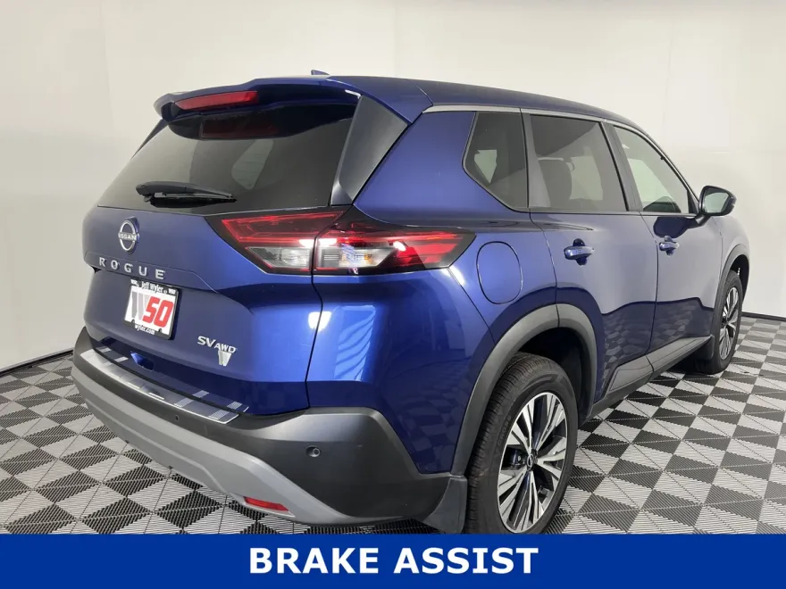 2022 Nissan Rogue SV photo 1