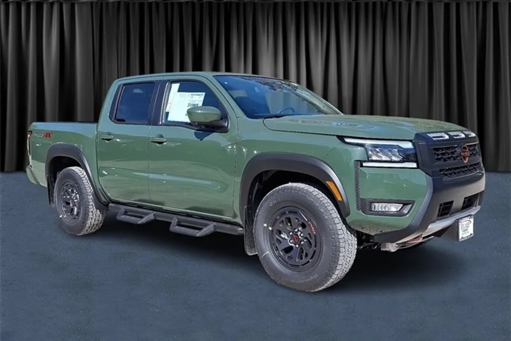 2026 Nissan Frontier Crew Cab PRO-4X photo 1