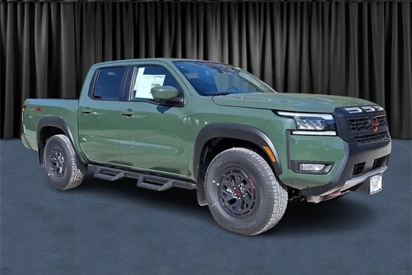 2026 Nissan Frontier Crew Cab PRO-4X photo 1