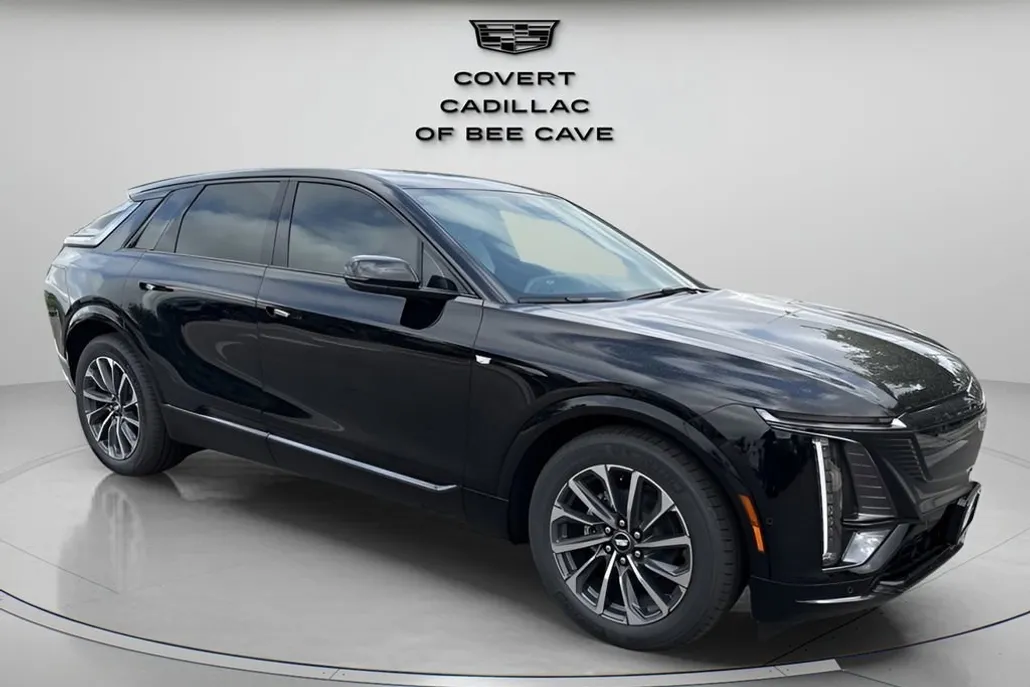 2025 Cadillac Lyriq Sport photo 1