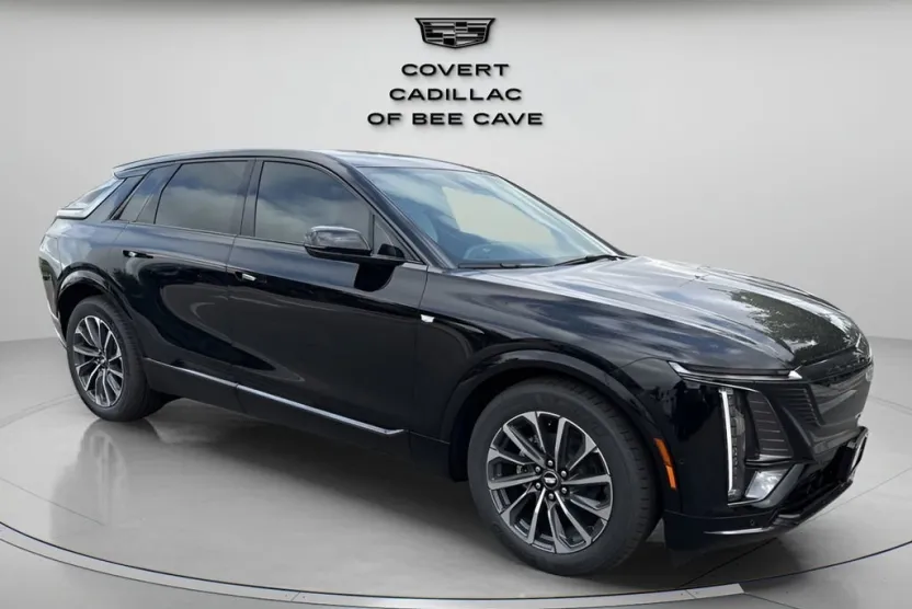 2025 Cadillac Lyriq Sport photo 1