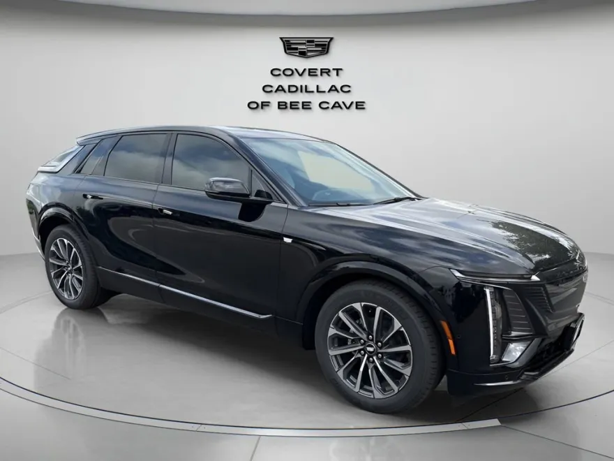 2025 Cadillac Lyriq Sport photo 1
