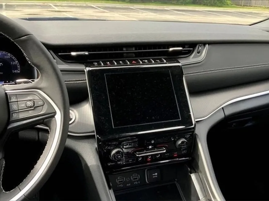2025 Jeep Grand Cherokee Altitude X photo 6