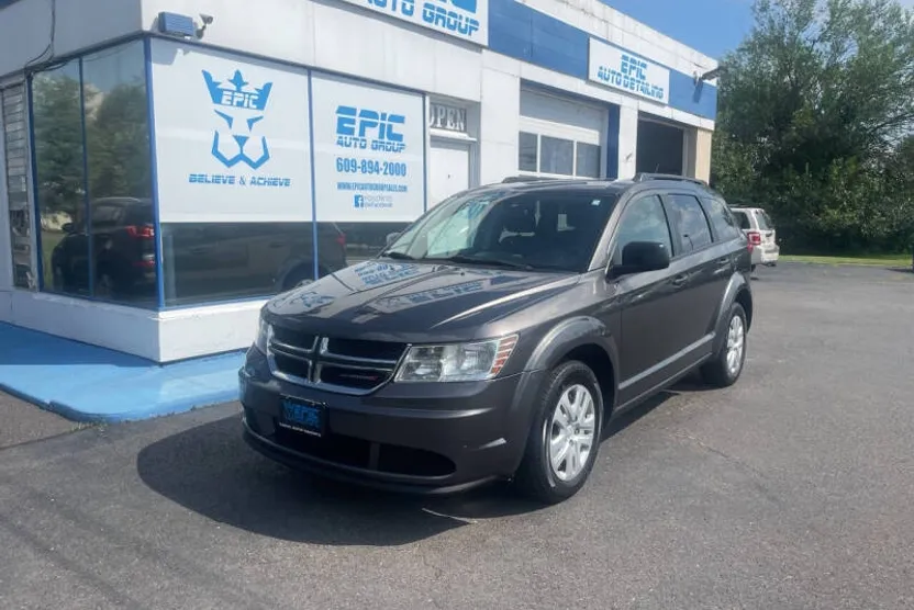 2014 Dodge Journey SE photo 1