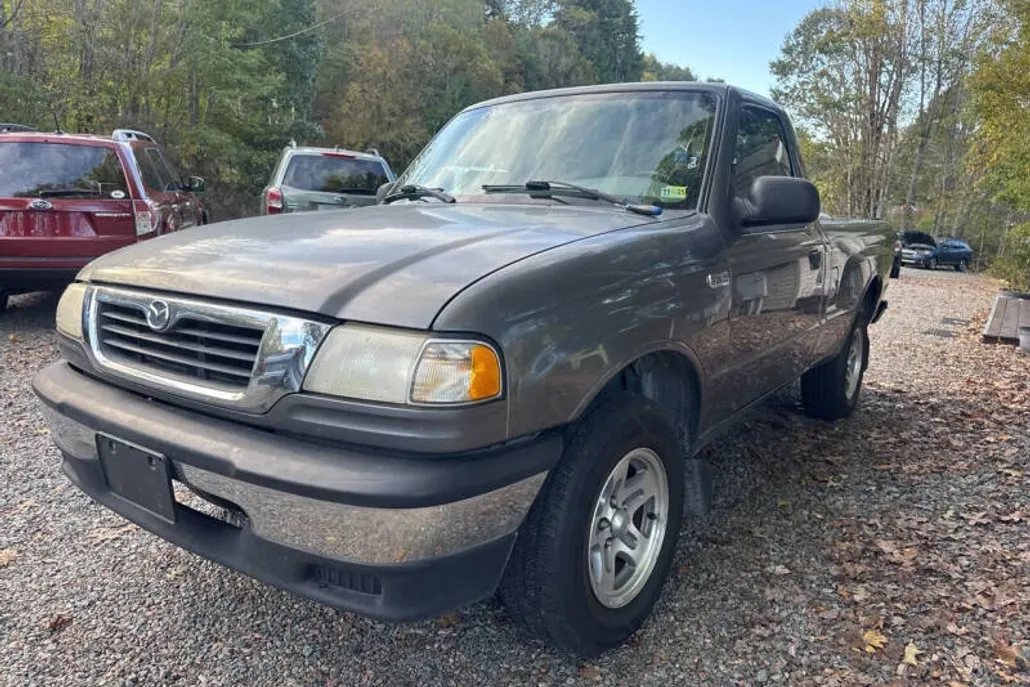 2000 Mazda B-Series SX photo 1