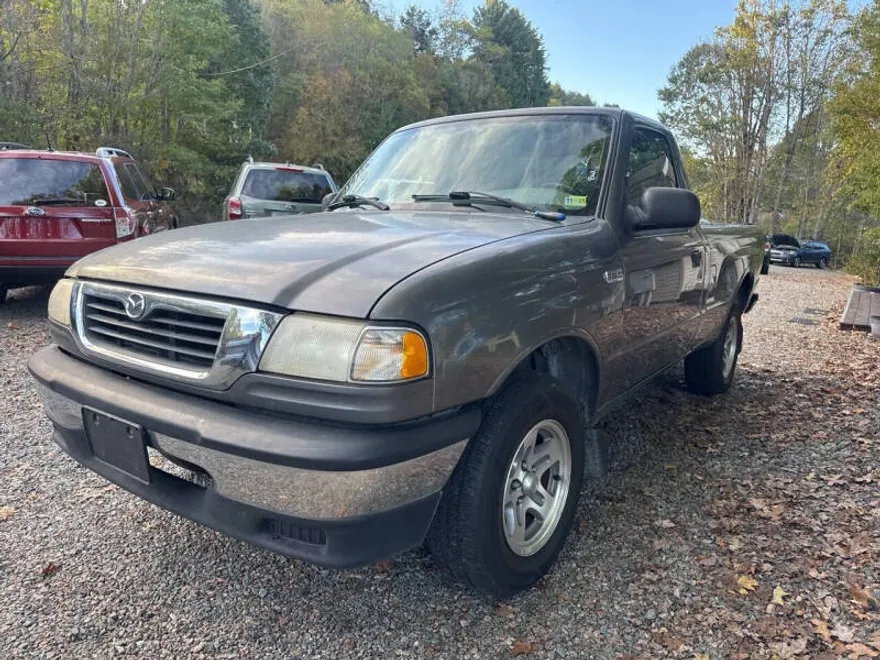 2000 Mazda B-Series SX photo 1