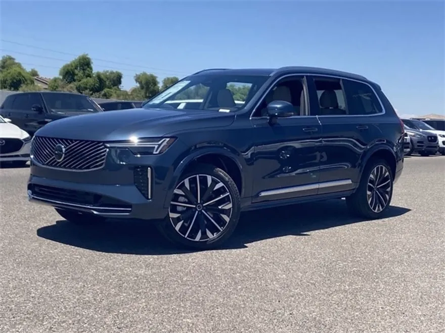 2026 Volvo XC90 B5 Plus photo 1