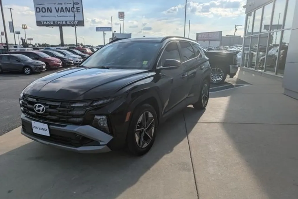 2025 Hyundai Tucson SEL Convenience photo 1