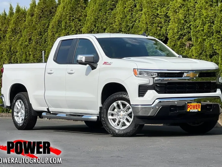 2026 Chevrolet Silverado 1500 LT photo 1