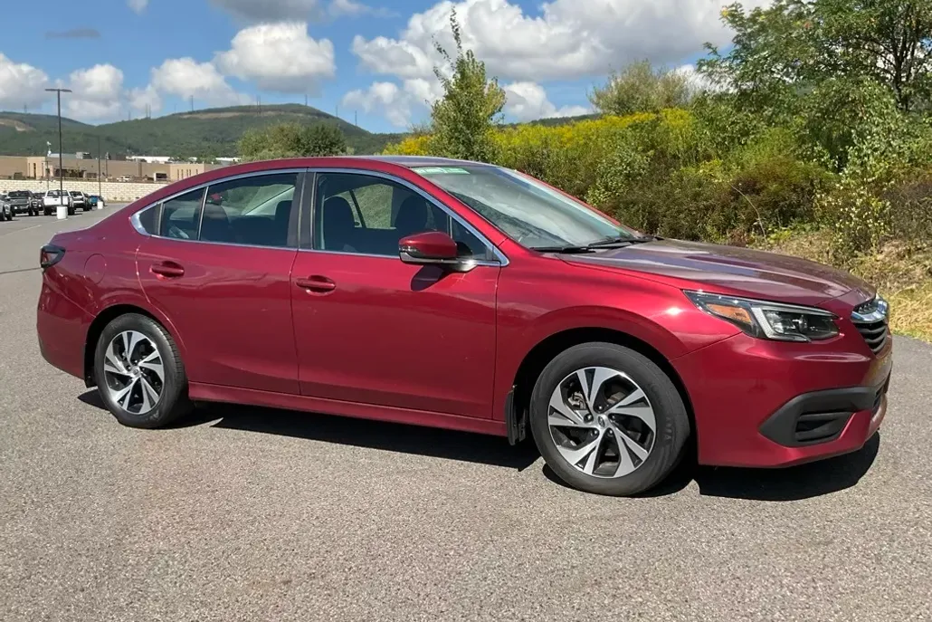 2022 Subaru Legacy Premium photo 1
