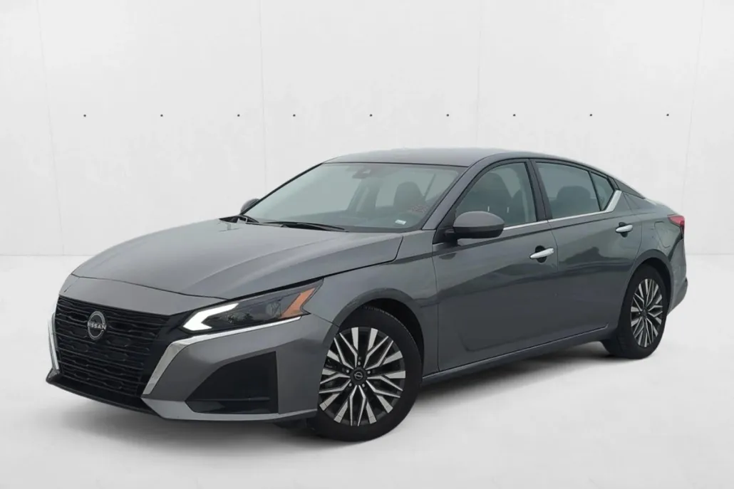 2023 Nissan Altima 2.5 SV photo 1