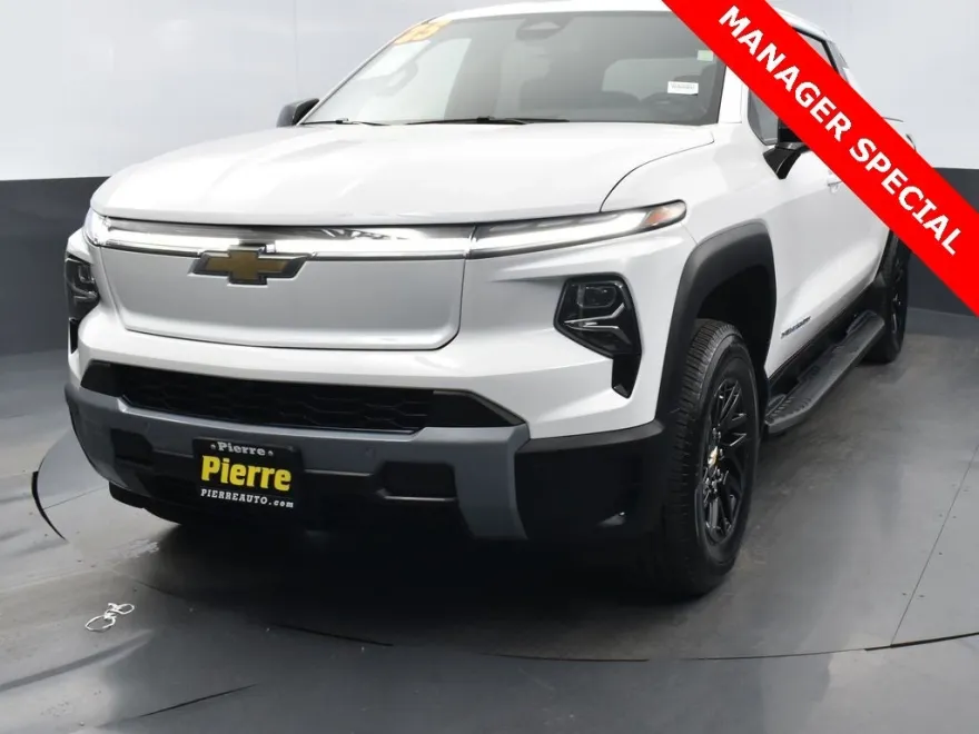 2025 Chevrolet Silverado EV LT photo 1