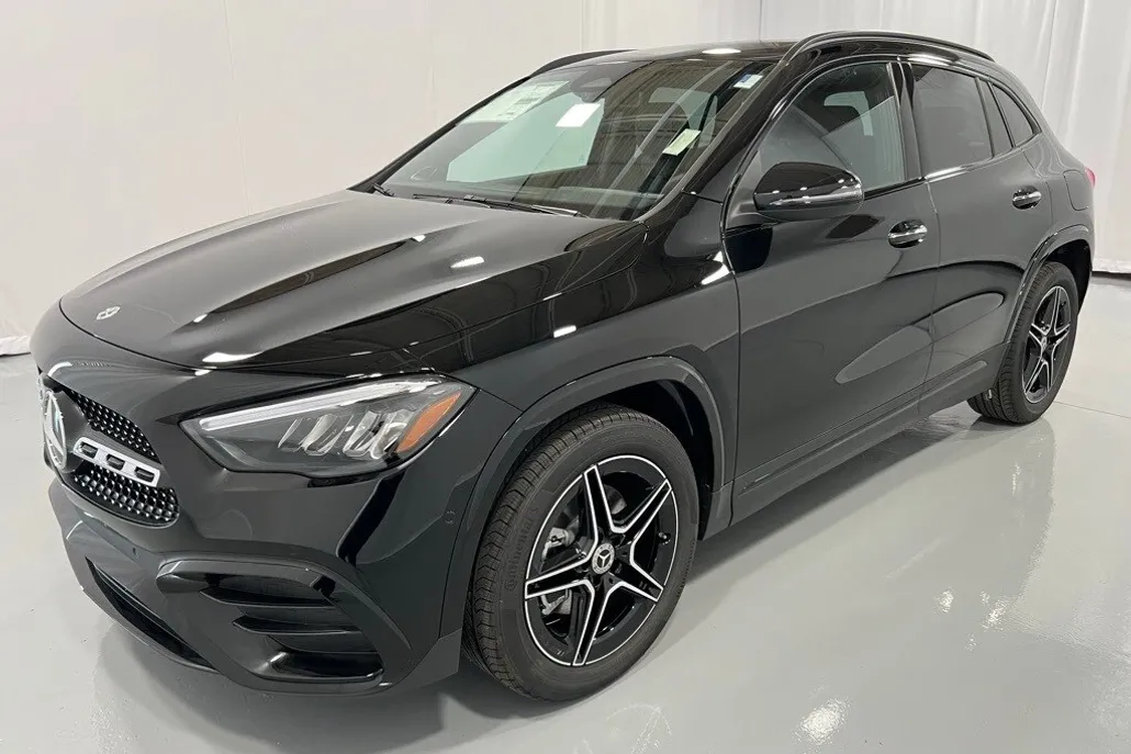 2025 Mercedes Benz GLA 250 4MATIC photo 1