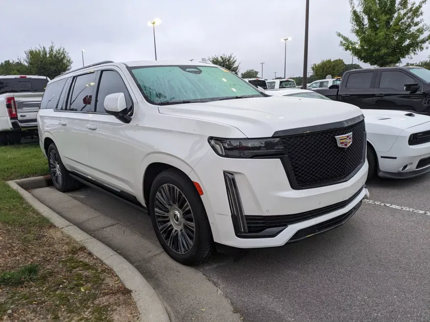 2022 Cadillac Escalade ESV Sport Platinum photo 1