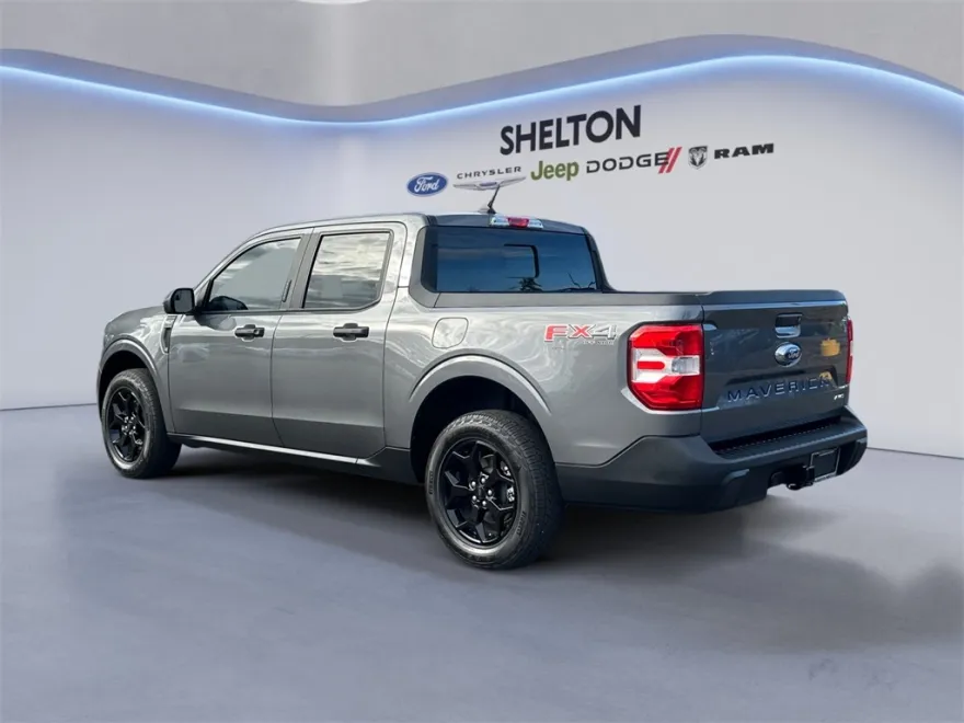 2022 Ford Maverick XLT photo 1