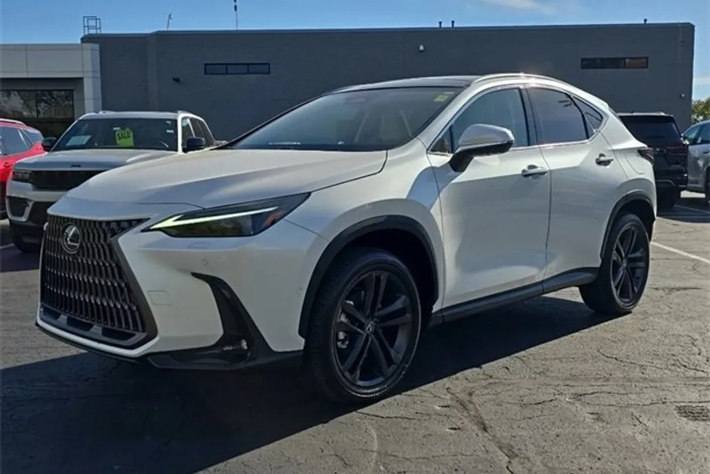 2025 Lexus NX 450h+ Luxury AWD photo 1