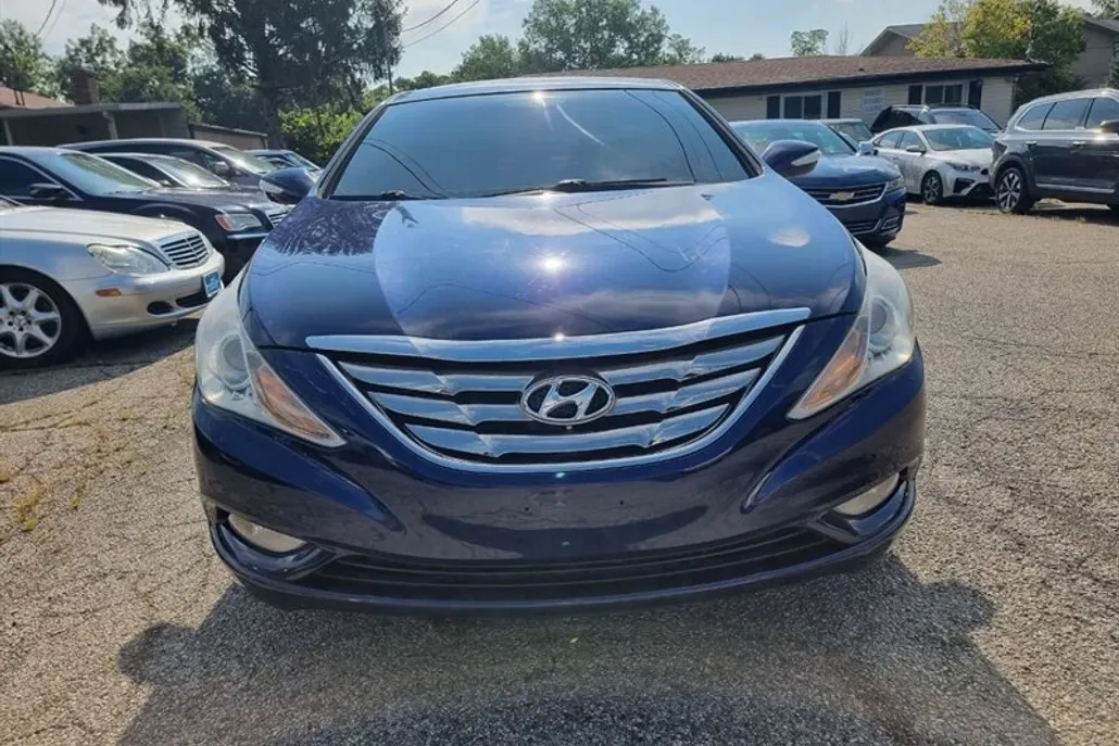 2011 Hyundai Sonata Limited photo 1