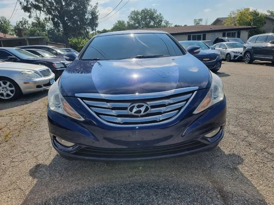 2011 Hyundai Sonata Limited photo 1